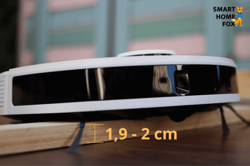 Ecovacs Deebot N8+ overcomes a door threshold